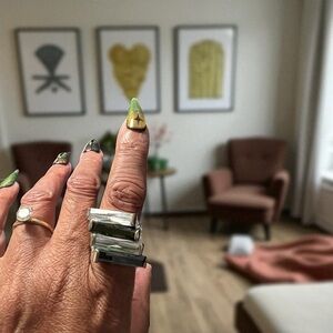 Vintage Bold Black and Clear Silver Ring